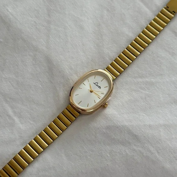 Vintage Type Gold Watch - Picture 1 of 4